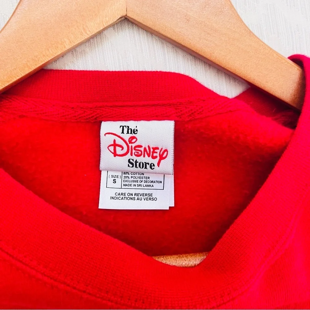 VINTAGE DISNEY WINNIE THE POOH EMBROIDERED SWEATSHIRT Red Size Small Unisex - Picture 3 of 9